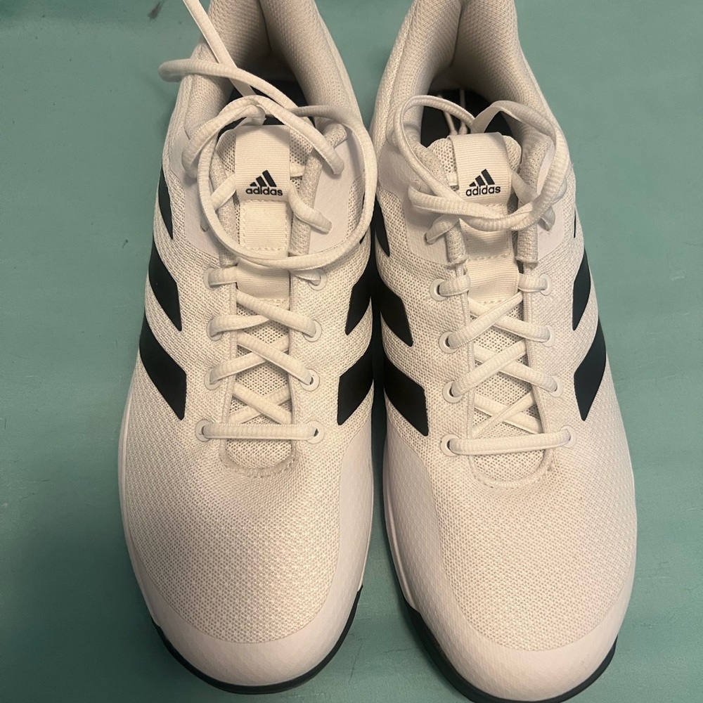 Mens adidas tennis shoes size 10